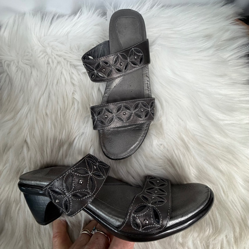 Naot Metallic Pewter Leather Laser Cut Floral Wedge Slide Sandals Size 37